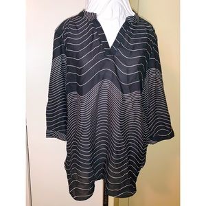 Black and White Tunic Top